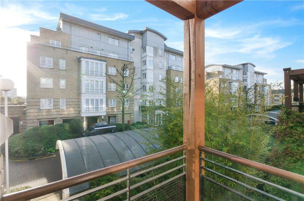 house for sale in St Davids Square, Isle of Dogs, London, E14