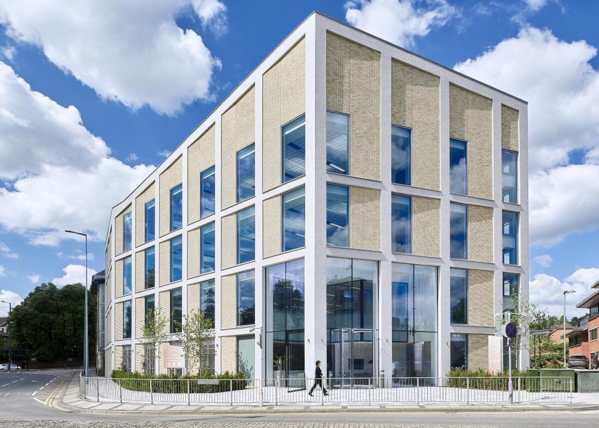 Lantern has been designed to create the highest quality landmark office building in a key gateway location, using both outstanding and contemporary design throughout.