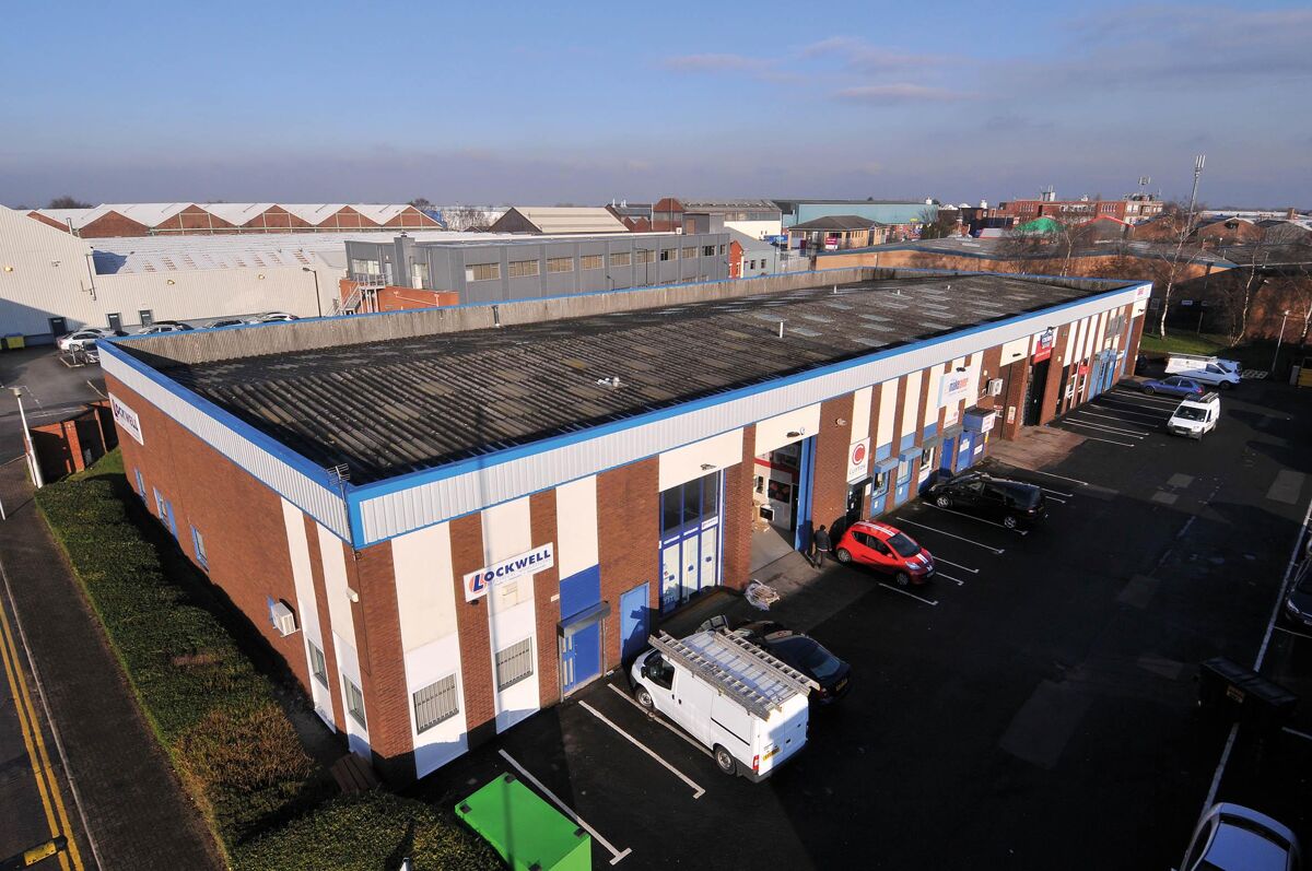 Industrial/Distribution to rent in Atlantic Road, Stag Industrial Estate, Altrincham, WA14 5DW