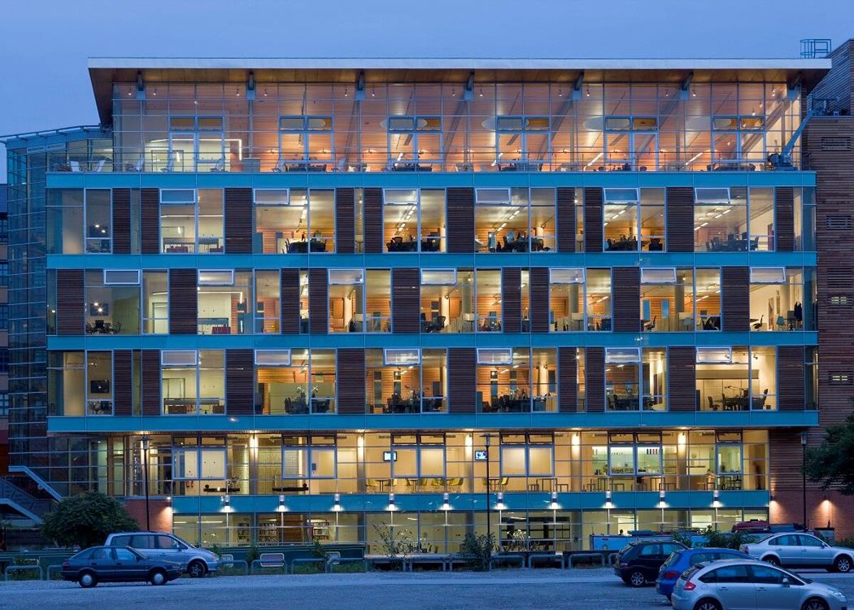 Stunning Manchester studio overlooking Piccadilly Canal Basin