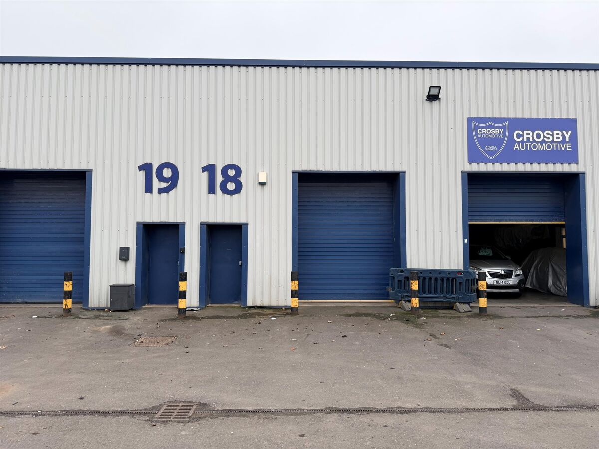 To Let - Modern Industrial Units with a Large Shared Service Yard and Loading Facilities with Easy Access to the Junction 1 of the M18 Motorway.