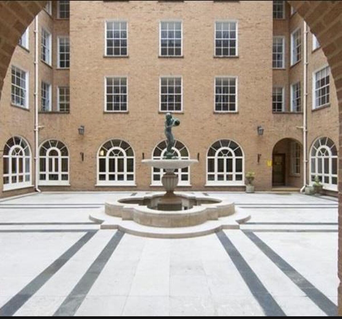 Office to rent in Fountain Court, Steelhouse Lane, Birmingham, B4 6DR