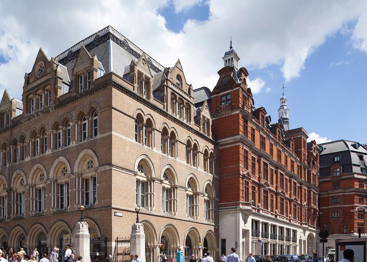 The building has arched windows looking into Liverpool Street Station itself and has offices, focus booths, a drop-in lounge, meeting rooms, kitchen and dining areas and an event space.