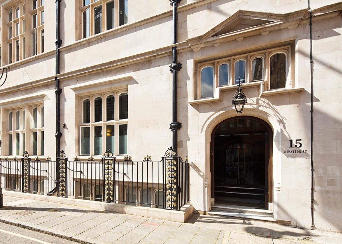 Originally an arts and crafts residence, the 1895 building consists of offices, meeting rooms and event space and is just seventy-five yards from Green Park tube station, near to The Mayfair Hotel.