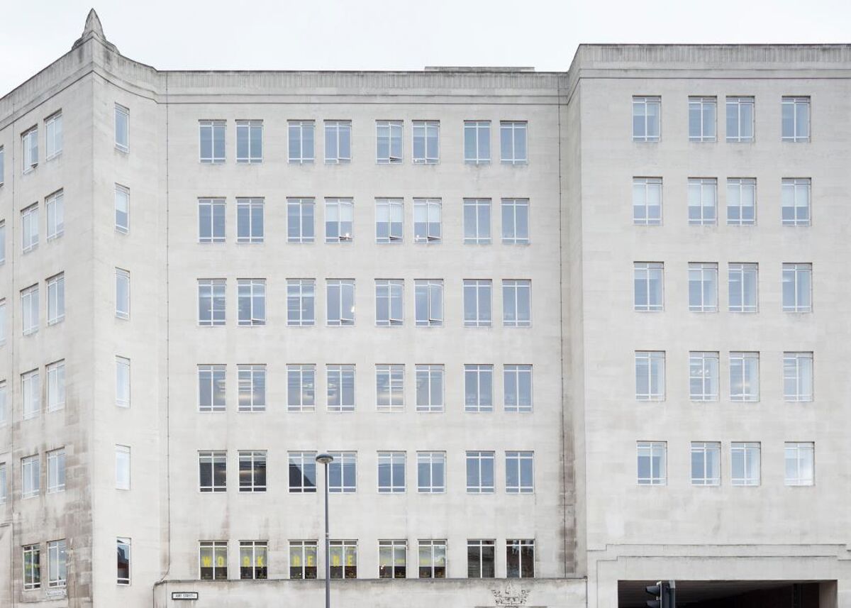 The building has an entrance straight into the station and has lounges, co-working space, event space, meeting rooms, individual offices and a roof terrace with 360 views of the city.