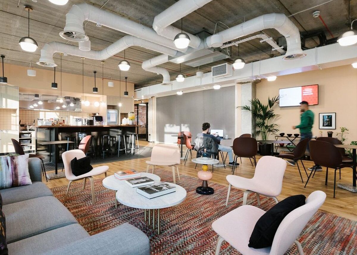 This building features an attractive lobby and a bright atrium and has hot desks, offices, event space, conference rooms, bike storage and showers all just five minutes from Old Street station.