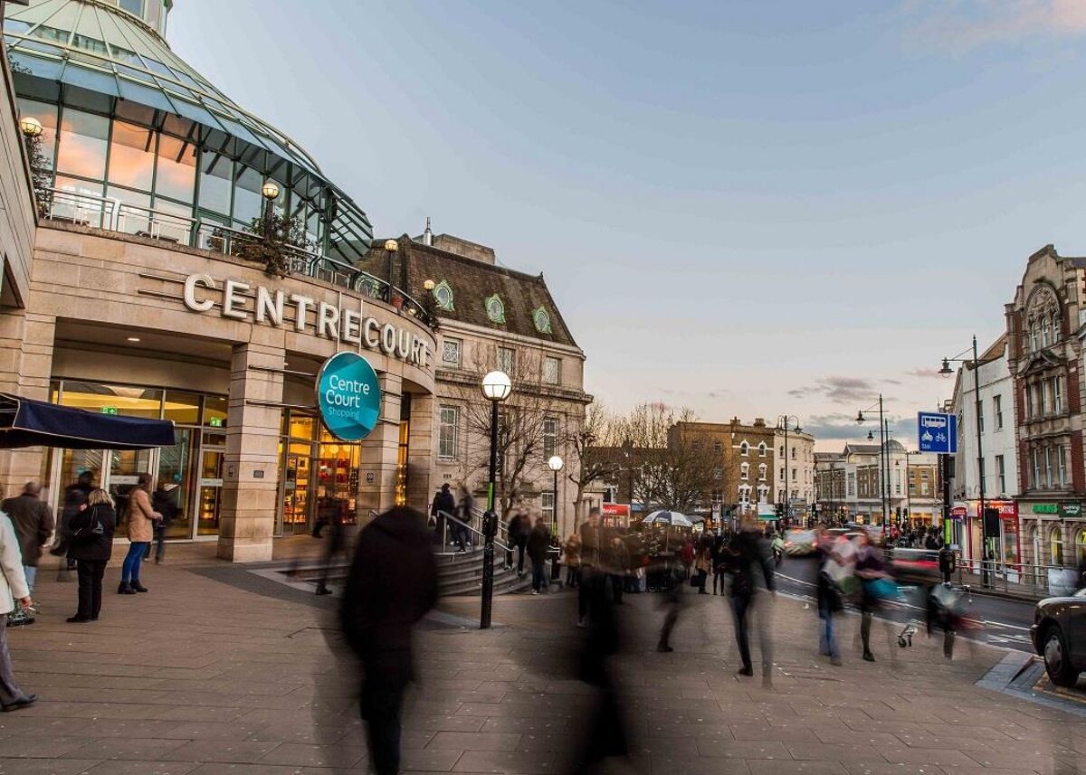 This period building has stylish, contemporary interiors and offers furnished offices, meeting rooms, breakout areas, fibre broadband and a car park, all just moments away from Wimbledon station.