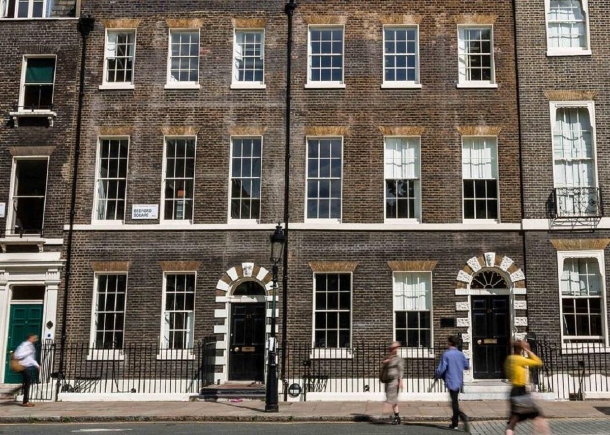 These two Victorian buildings feature elegant high ceilings and decorative cornicing and offer furnished office space, meeting rooms, breakout space and fibre broadband in the heart of the West End.