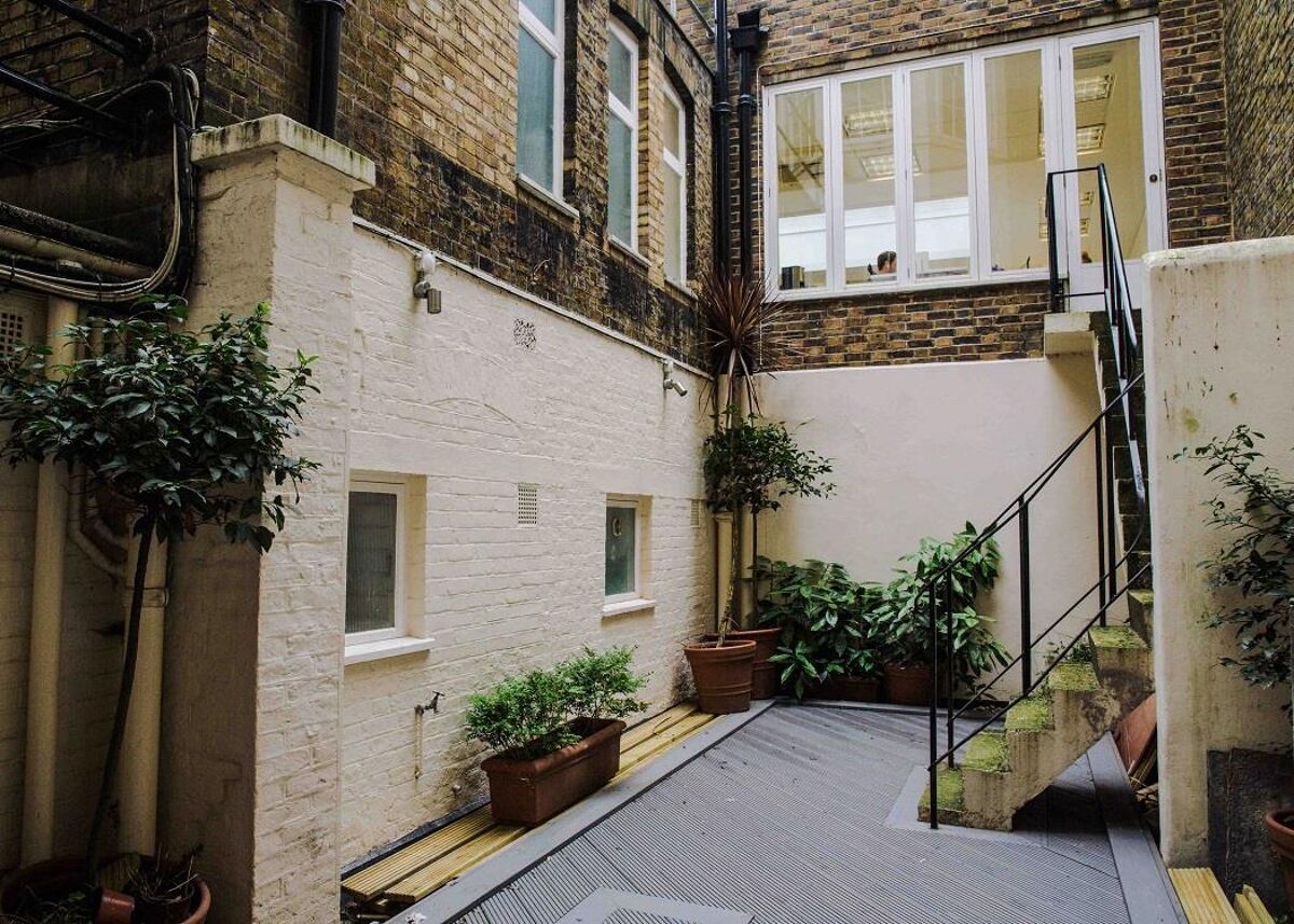The listed building is in the heart of London’s bohemian area, Bloomsbury, and has office space, meeting room, breakout area, fibre broadband and is located just moments from Holborn tube station.