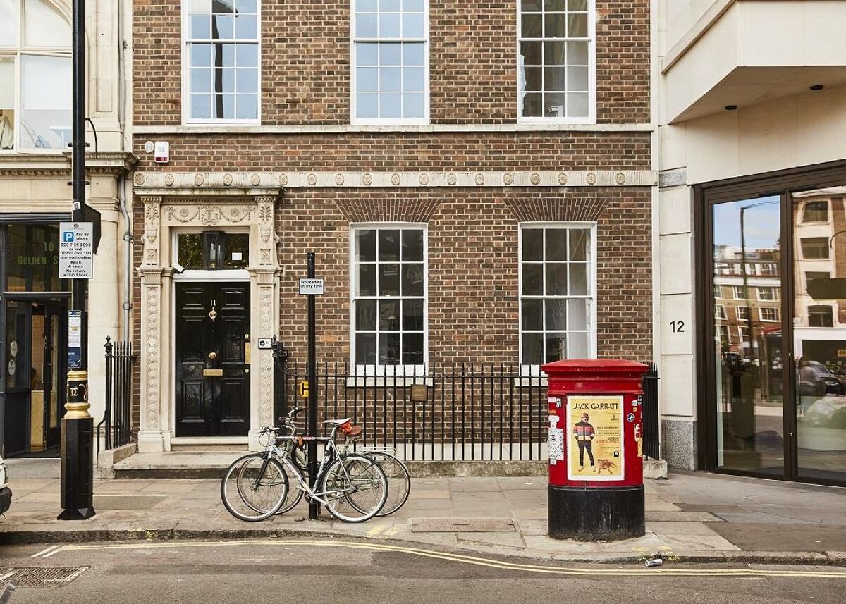 The listed building has high ceilings and views over Soho and offers self-contained suites, meeting rooms, breakout areas and fibre broadband, all in London’s hub for the film and music industry.