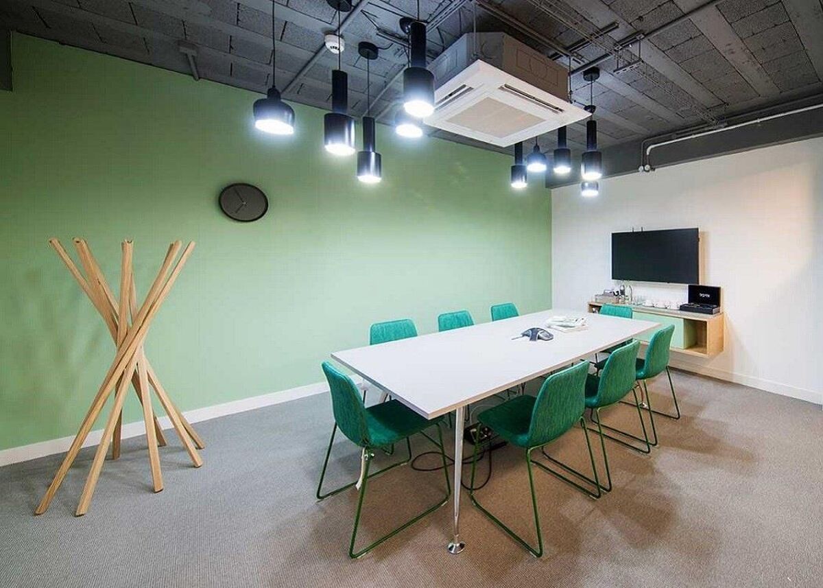 The building is in the heart of designated UNESCO World Heritage site Bath and has offices, dedicated desks, co-working space and meeting rooms all within walking distance of the railway station.