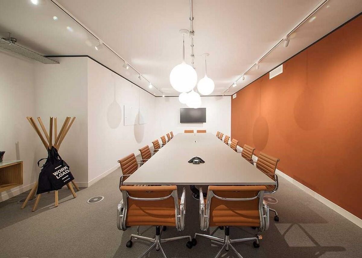 The building sits in a thriving business district close to Heathrow airport and has private offices, co-working space, meeting rooms and attractive terraces, all just four minutes to Uxbridge tube.