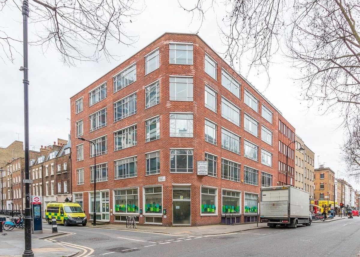 The building occupies a prime position in Fitzrovia and offers fully serviced offices, meeting rooms, secure Wi-Fi, video conferencing and admin support, all a short walk from Goodge Street station.