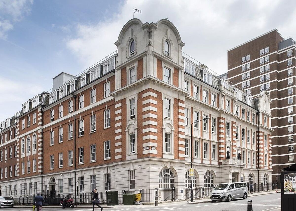 The workspace is located in a grand building and has serviced offices, a smart reception, meeting rooms, breakout areas and on-site restaurant, all a short walk from St. Pancras International station.