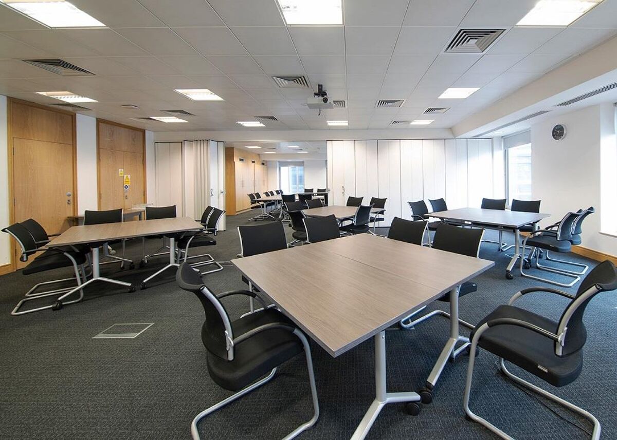 The building is in the centre of London’s financial district and has offices, meeting rooms, co-working, breakout areas as well as disabled access, all just a short walk from Cannon Street station.