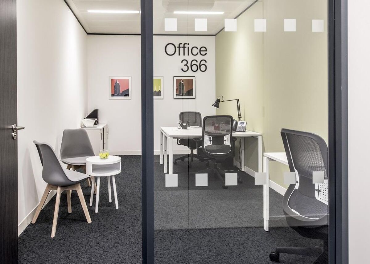This seventeen-storey building is close to the iconic Shard and has private offices, admin support, co-working, attractive wood floor meeting rooms and is just a short walk from London Bridge Station.