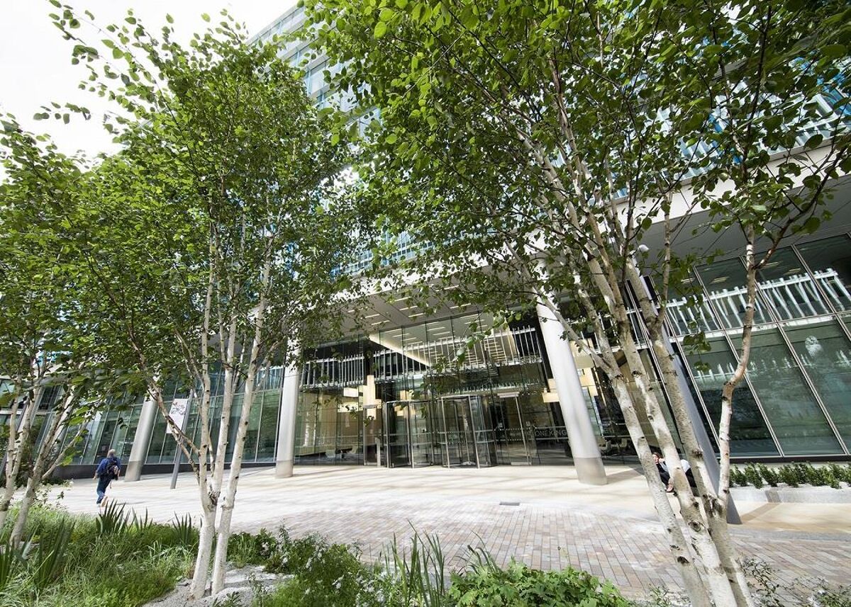 The building is located in the up-and-coming Paddington Basin and has serviced offices, conference rooms, air conditioning, disabled access as well as on-site parking, all close to Paddington station.