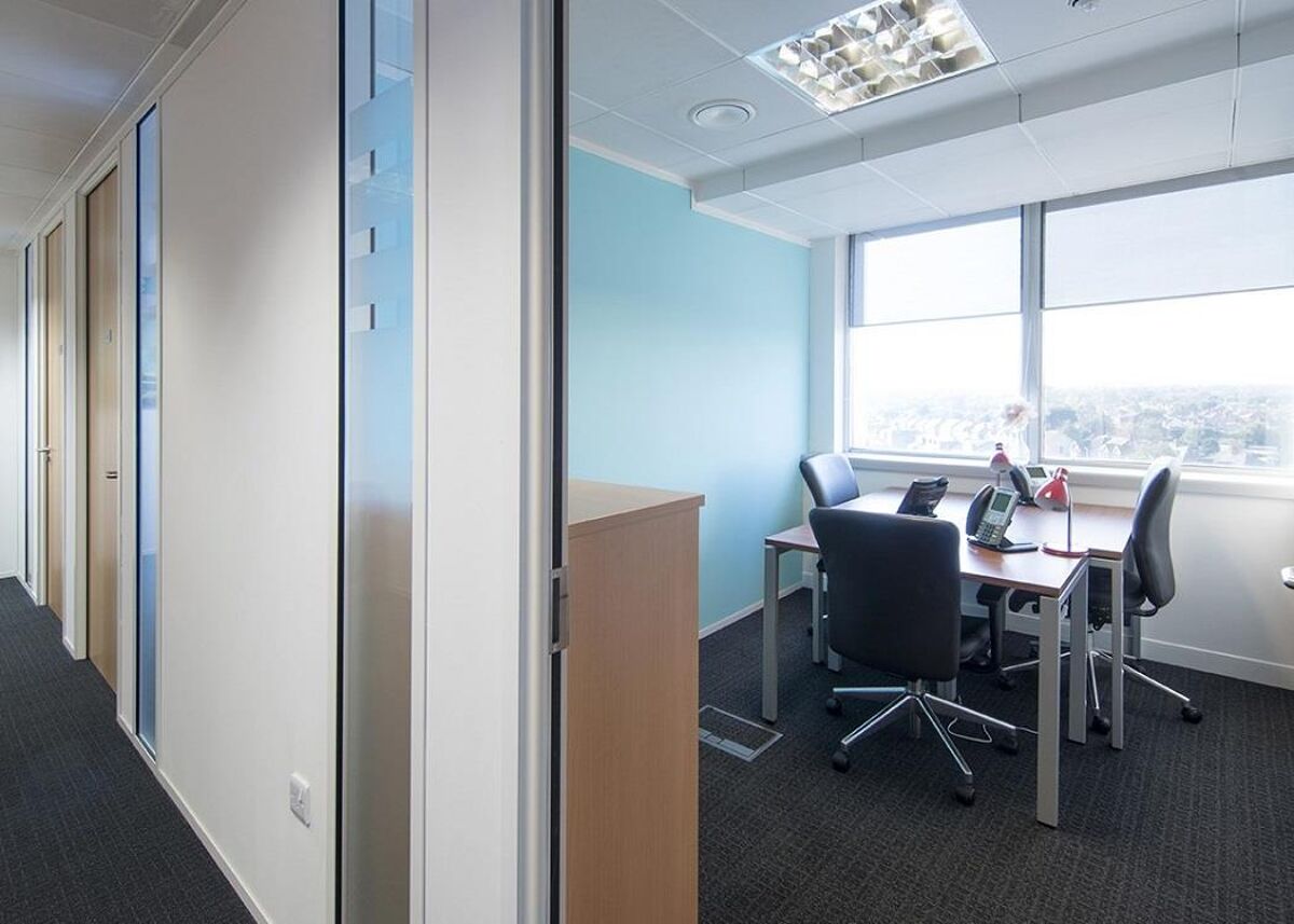 The building is ideally located for business travellers and has offices, meeting rooms, a business lounge, 24-hour access, showers and a coffee bar, all within reach of Hayes and Harlington station.