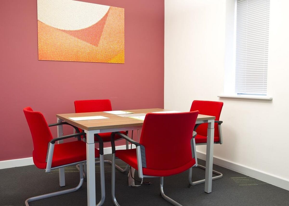 The space is set within an attractive, landscaped setting and has managed offices, studios, workshops as well as reception, breakout areas, and virtual offices, all within reach of Gatwick Airport.
