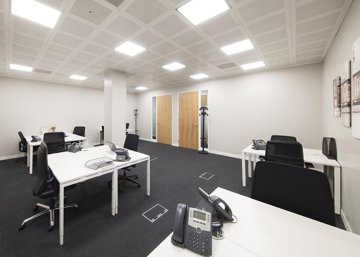 The workspace is in a modern building overlooking the River Aire and offers a staffed reception, offices, co-working, meeting rooms, kitchen and admin support, just a short walk to Leeds City station.