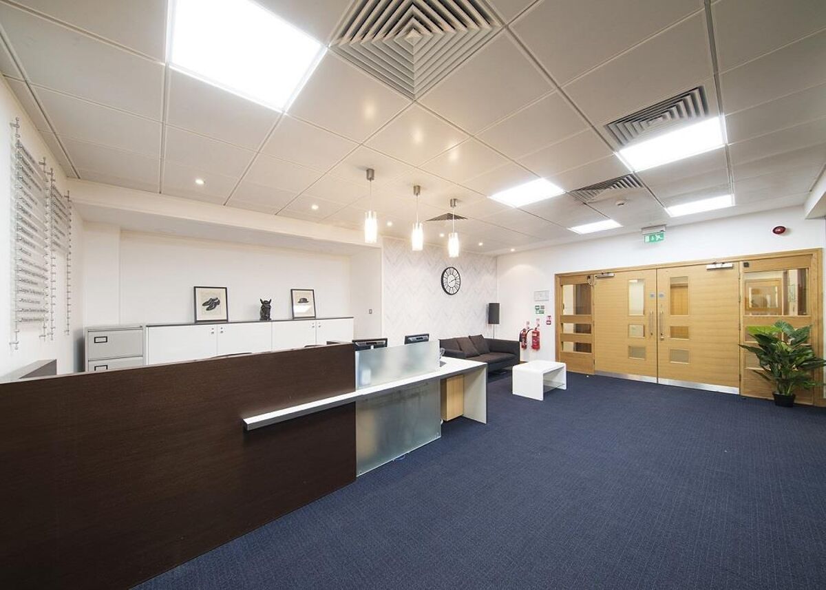 The office space is located next to the River Aire and has a staffed reception, offices, co-working, meeting rooms, business lounge and admin support, all just a short walk to Leeds mainline station.