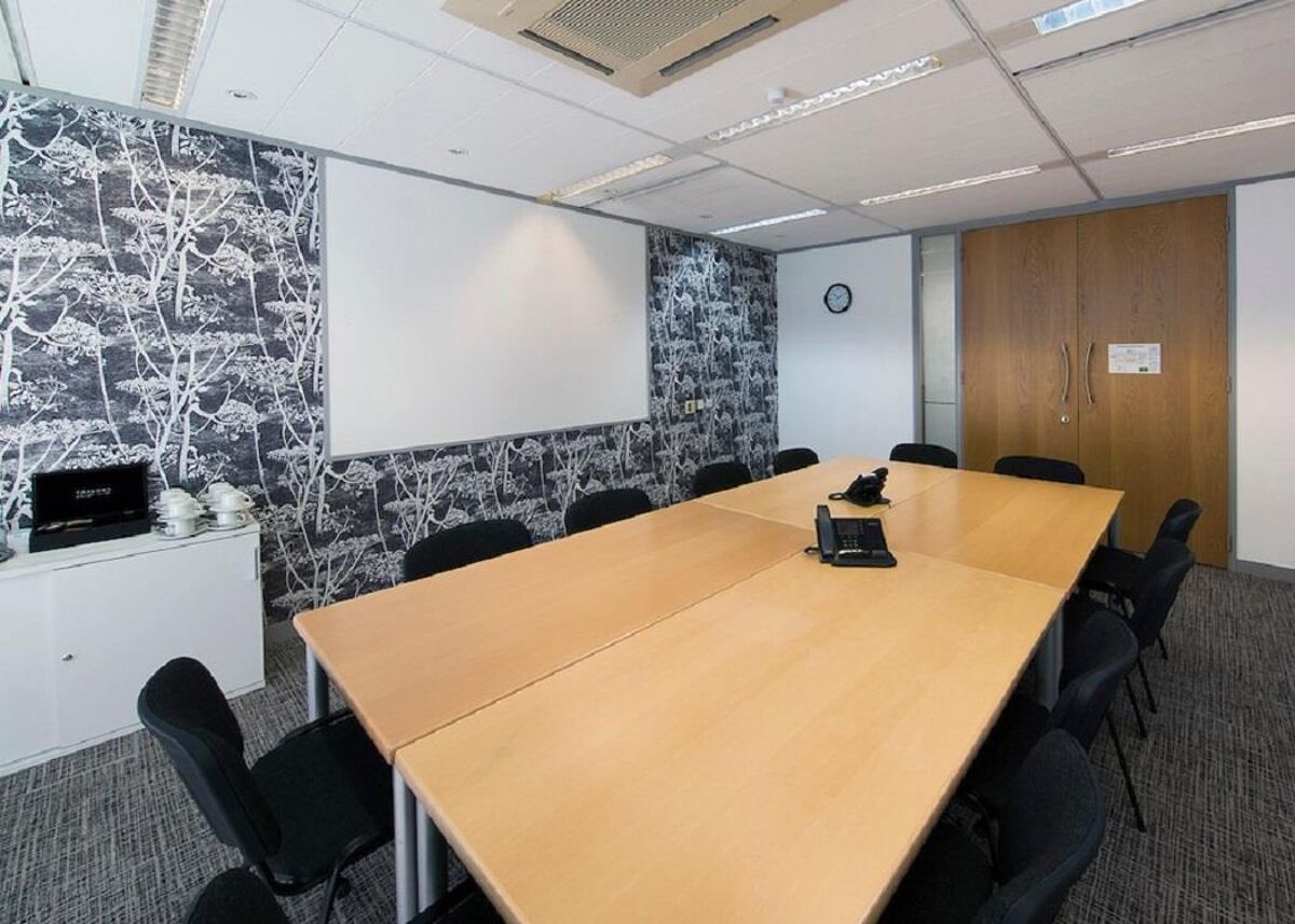 The business centre is located at the start of the M4 corridor and has a staffed reception, offices, co-working, meeting rooms, kitchen and admin support, just an easy walk from Maidenhead station.