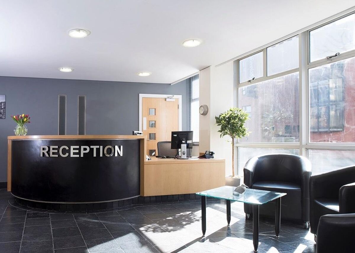 The building boasts panoramic views over the city and on offer is a staffed reception, offices, co-working, meeting rooms, admin support and a communal kitchen with tea and coffee making facilities.
