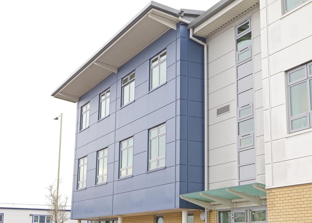 The centre is set in an attractive landscaped courtyard setting, and has managed offices, workshops, meeting rooms, reception, breakout area, parking and virtual offices, with easy access to the M4.