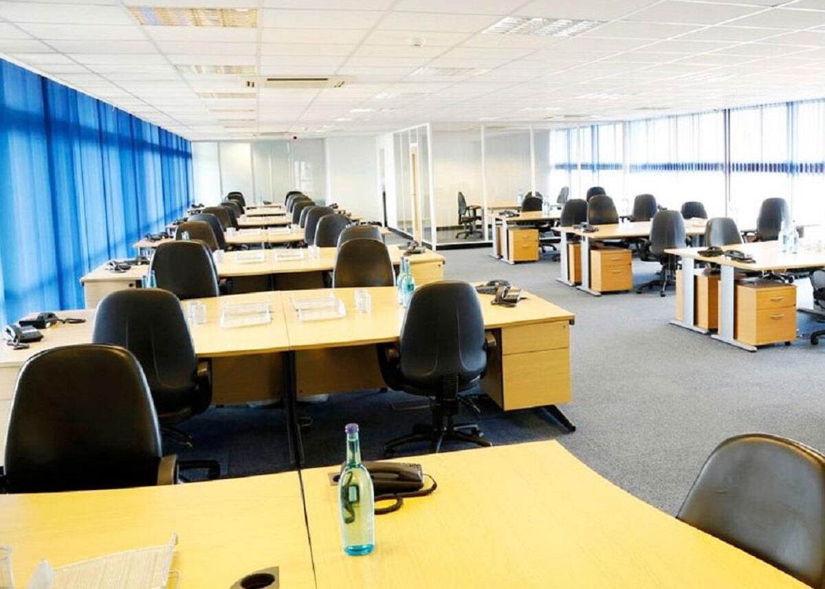 This is one of the largest business centres in Basingstoke and has furnished offices, a staffed reception, meeting rooms, breakout areas, and stocked kitchens, all within reach of Basingstoke station.