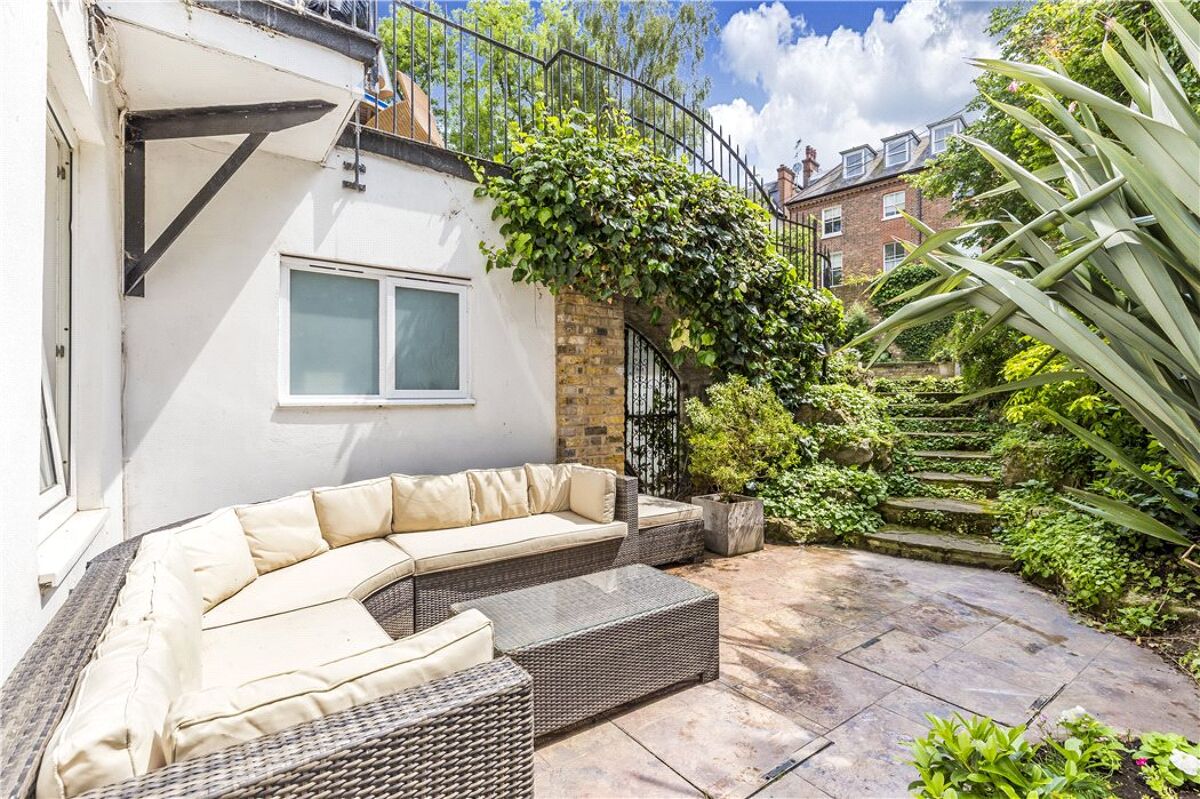 flat for sale in Windmill Drive, Clapham, London, SW4 CPM160075