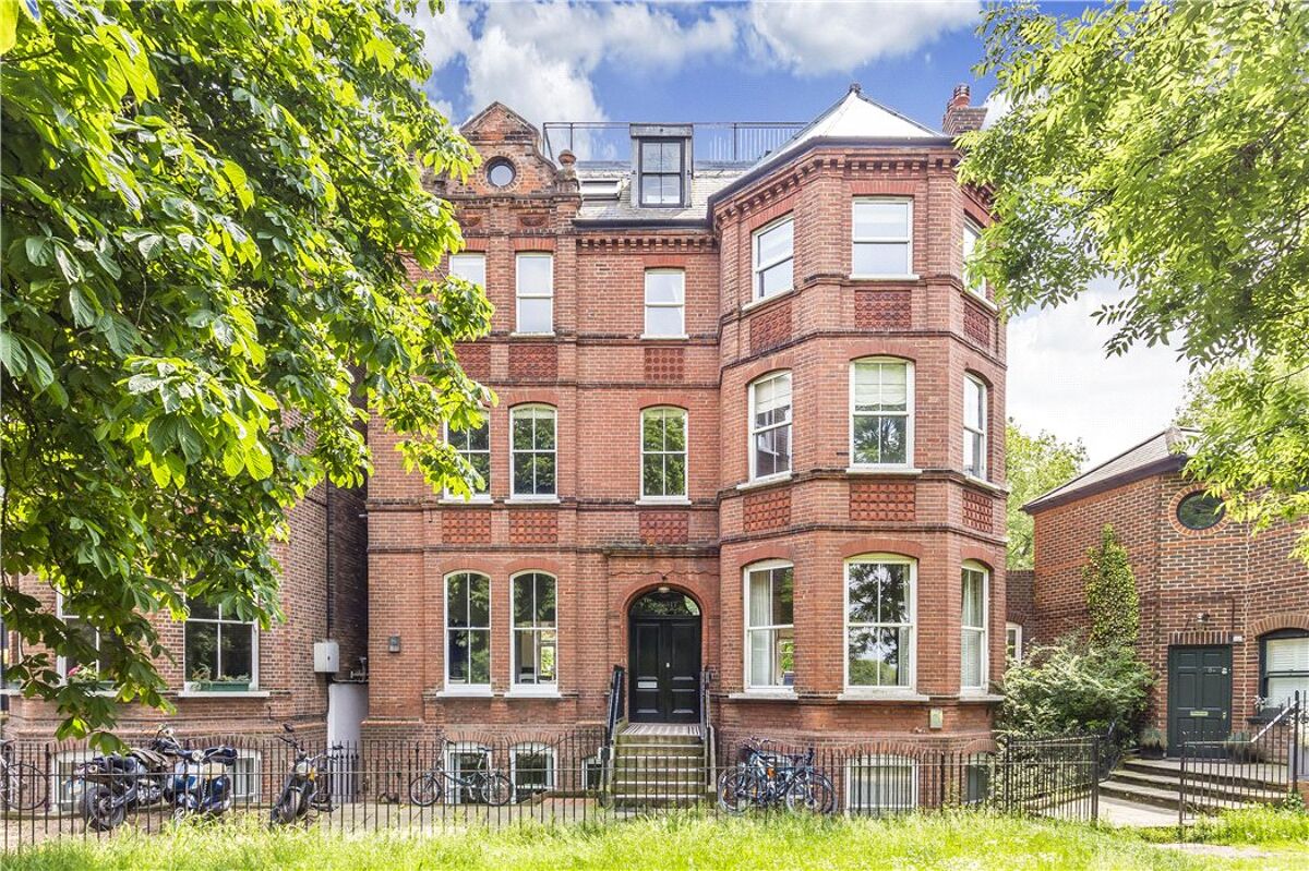 flat for sale in Windmill Drive, Clapham, London, SW4 CPM160075