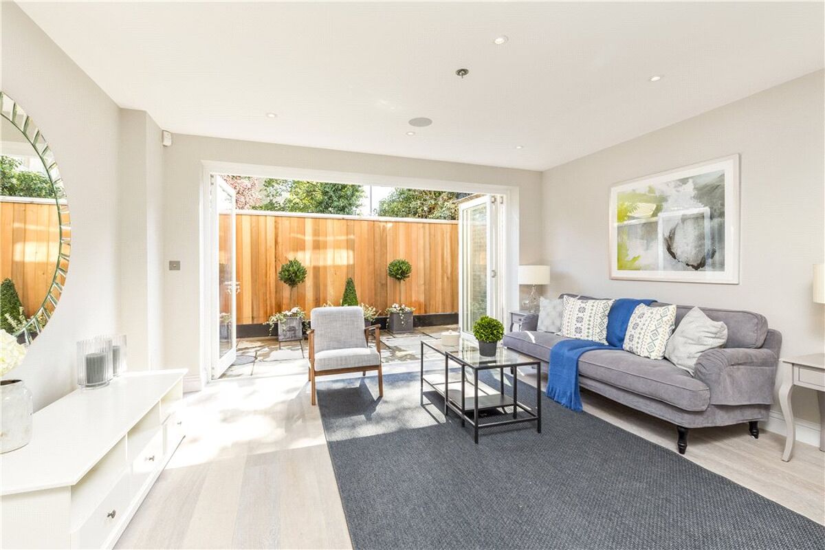 house for sale in Cedars Mews, Clapham Old Town, London, SW4