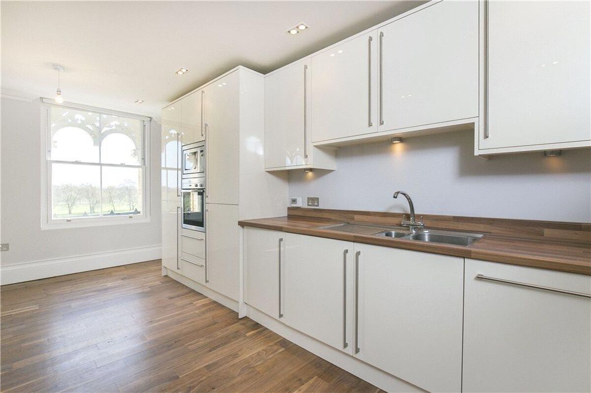 flat for sale in Thornton Place, Clapham Common North Side, Clapham