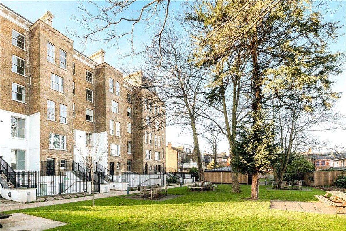 flat for sale in Thornton Place, Clapham Common North Side, Clapham