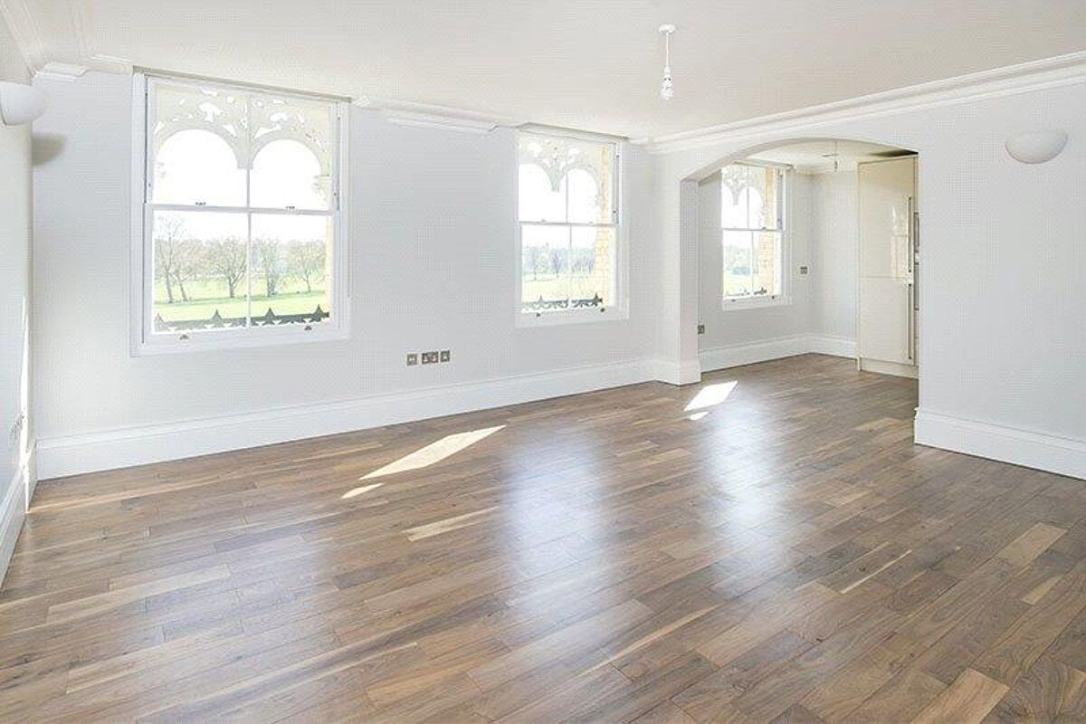 flat for sale in Thornton Place, Clapham Common North Side, Clapham