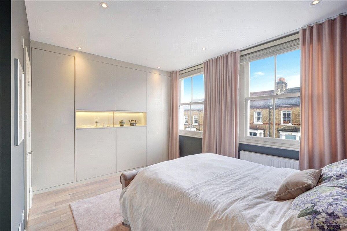 house for sale in North Street, Clapham, SW4 CPM170131 Knight Frank