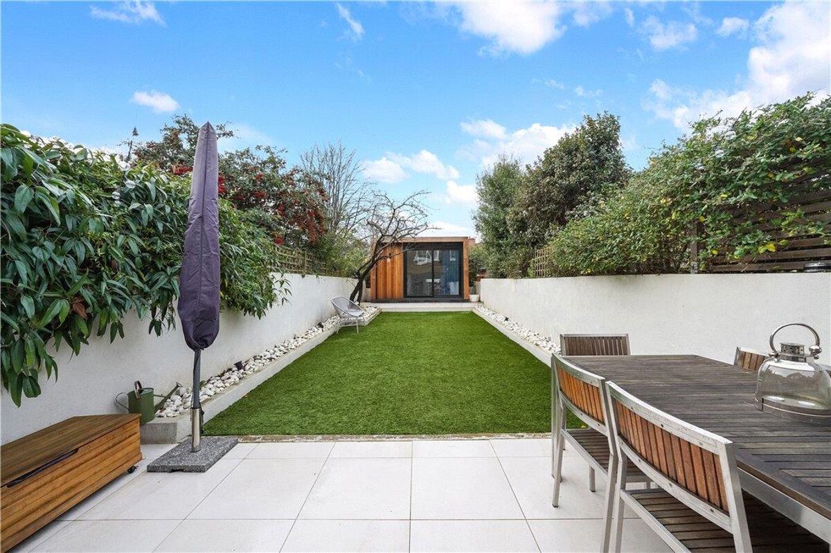 house for sale in North Street, Clapham, SW4 CPM170131 Knight Frank