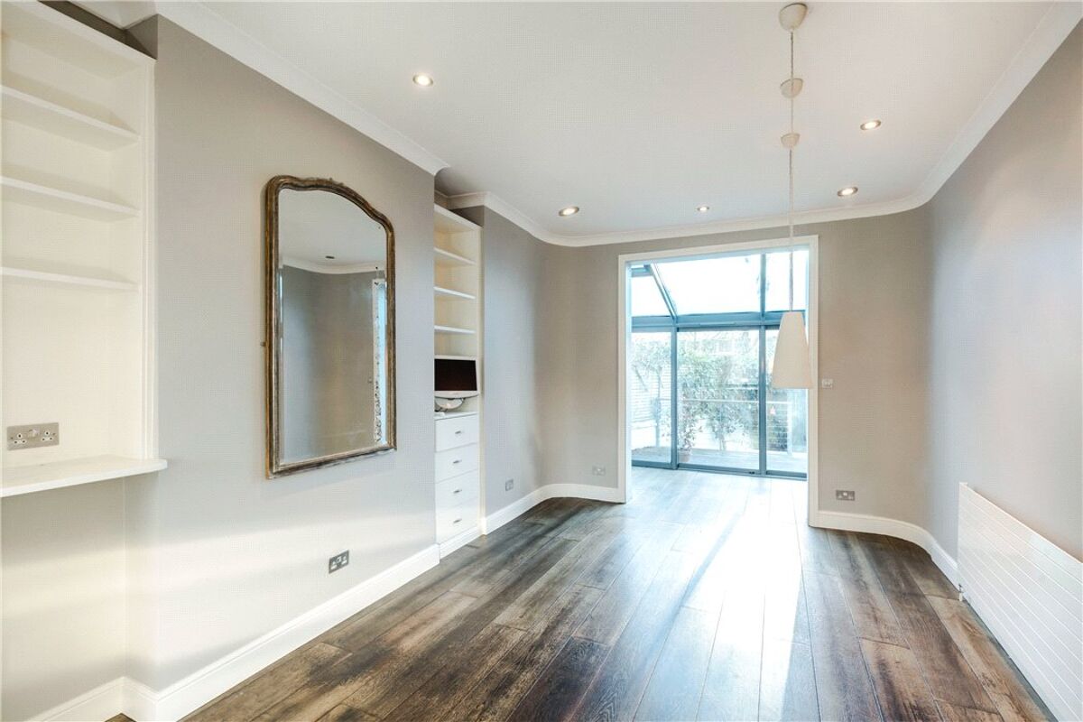 house for sale in Clapham Common North Side, Clapham, London, SW4