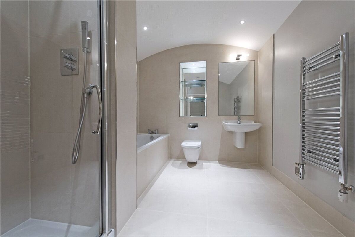 flat for sale in Thornton Place, Clapham Common North Side, Clapham