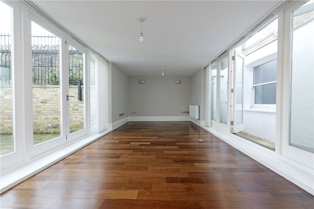 flat for sale in Thornton Place, Clapham Common North Side, Clapham