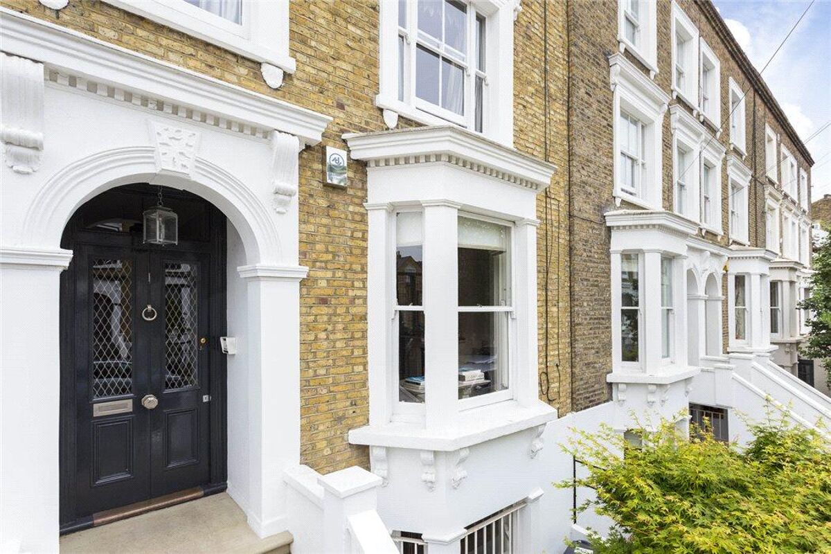 house to rent in Belmont Road, Clapham, London, SW4 CPQ012058190