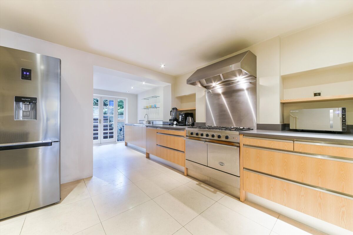 house to rent in Belmont Road, Clapham, London, SW4 CPQ012058190