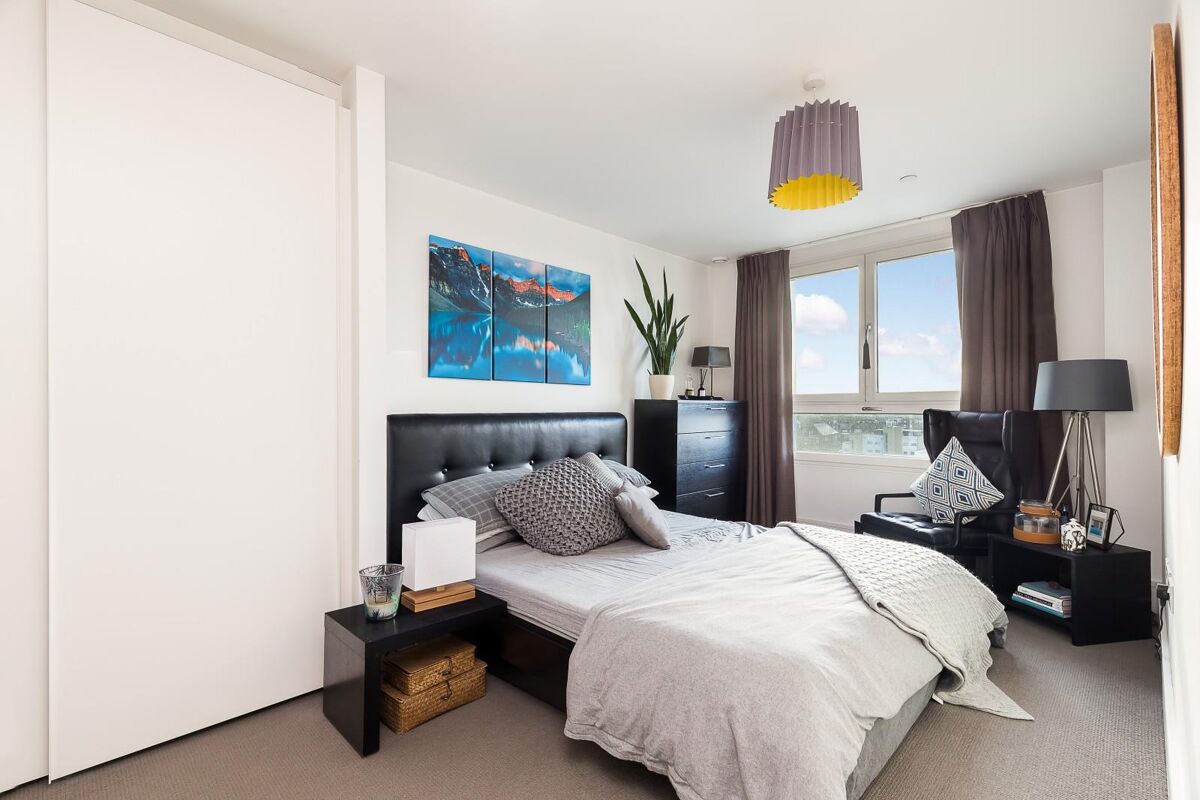 flat to rent in St. Luke's Avenue, The Library Building, Clapham