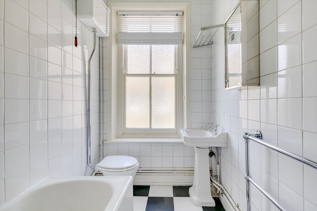 flat to rent in Clapham Mansions, Nightingale Lane, London, SW4