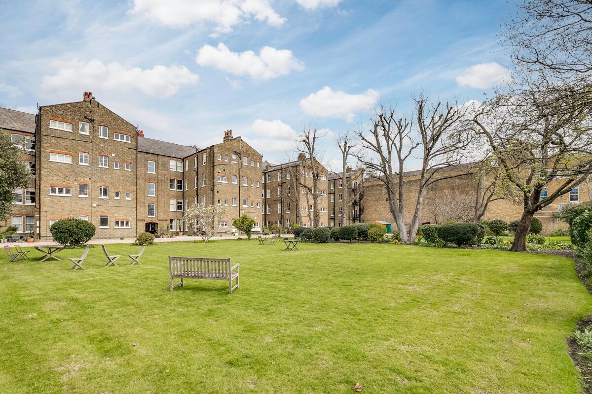 flat to rent in Clapham Mansions, Nightingale Lane, London, SW4