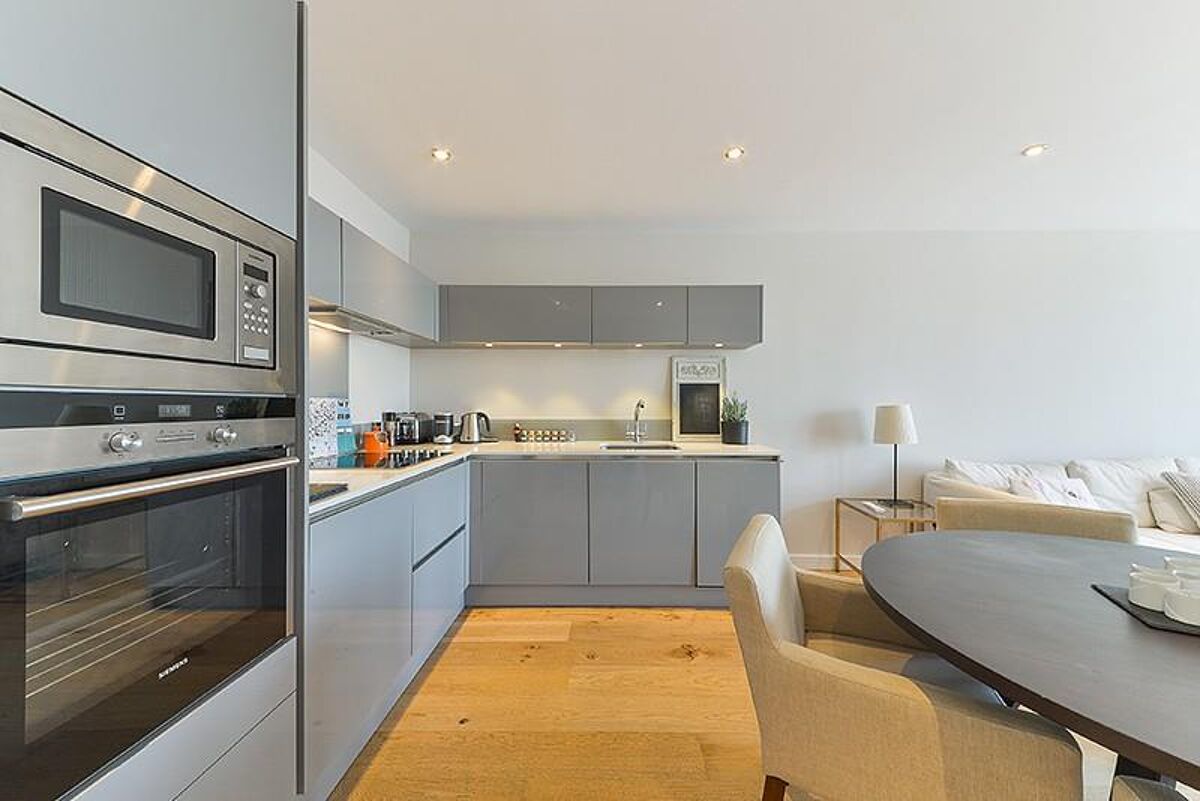 flat to rent in Hansford Building, Bedford Road, Clapham, London, SW4