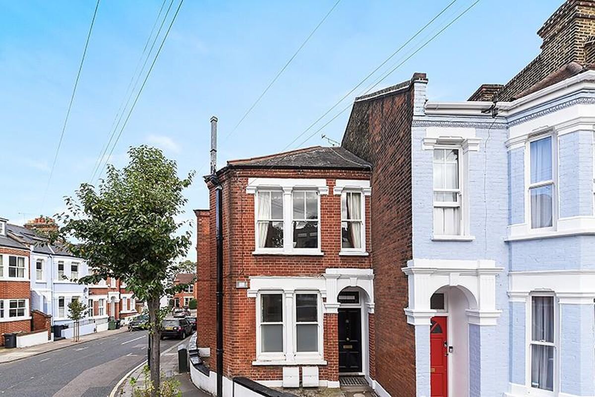 flat to rent in Netherford Road, Clapham, London, SW4 CPQ012136372