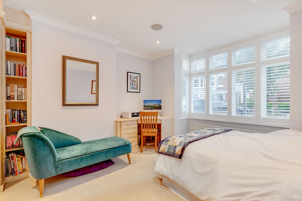 flat to rent in Balham Park Road, London, SW12 CPQ012143892 Knight
