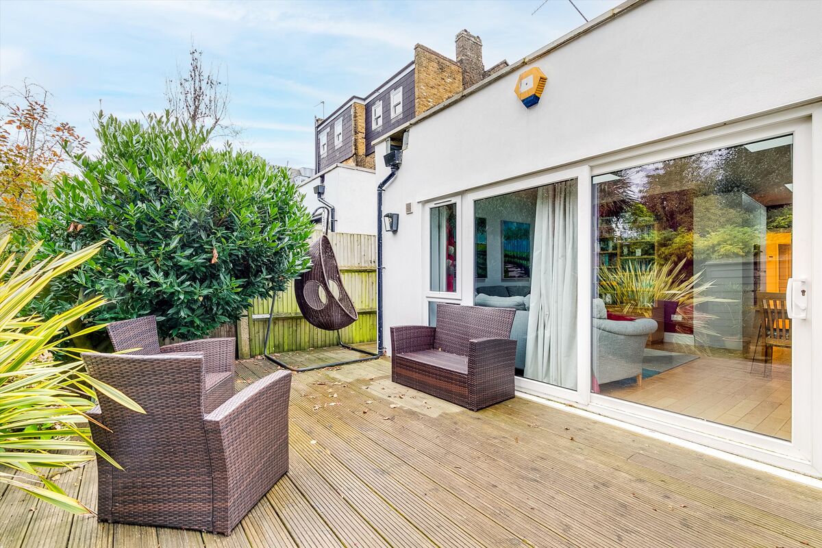 flat to rent in Balham Park Road, London, SW12 CPQ012143892 Knight