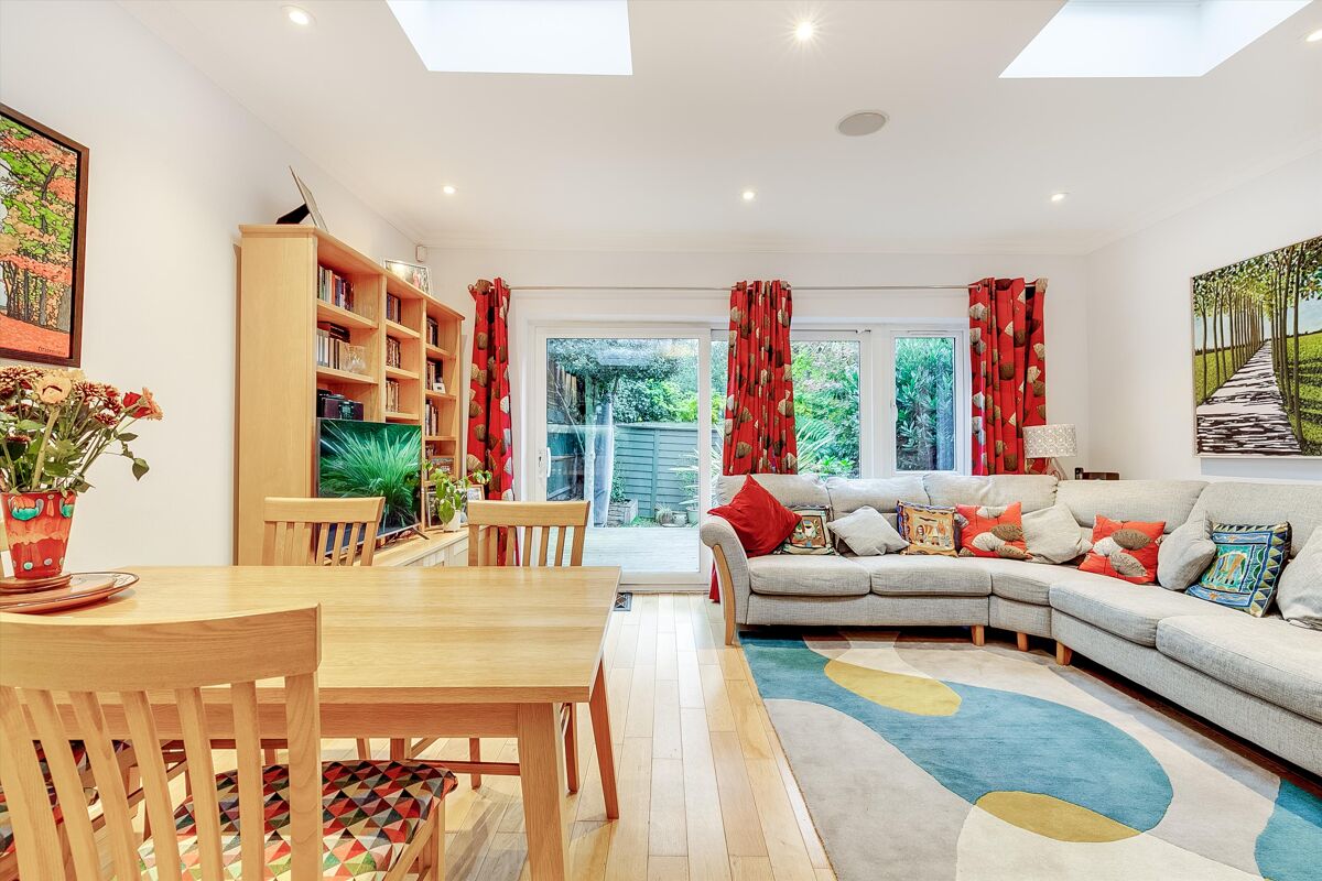 flat to rent in Balham Park Road, London, SW12 CPQ012143892 Knight